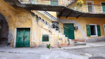 Casa Plurifamiliare in vendita a Ala