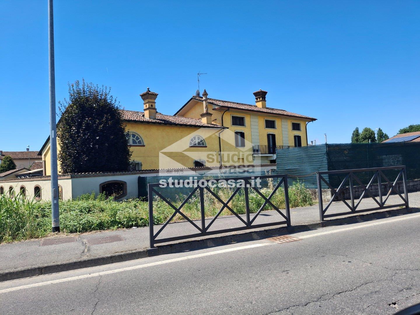 Casa Plurifamiliare in vendita a Soresina