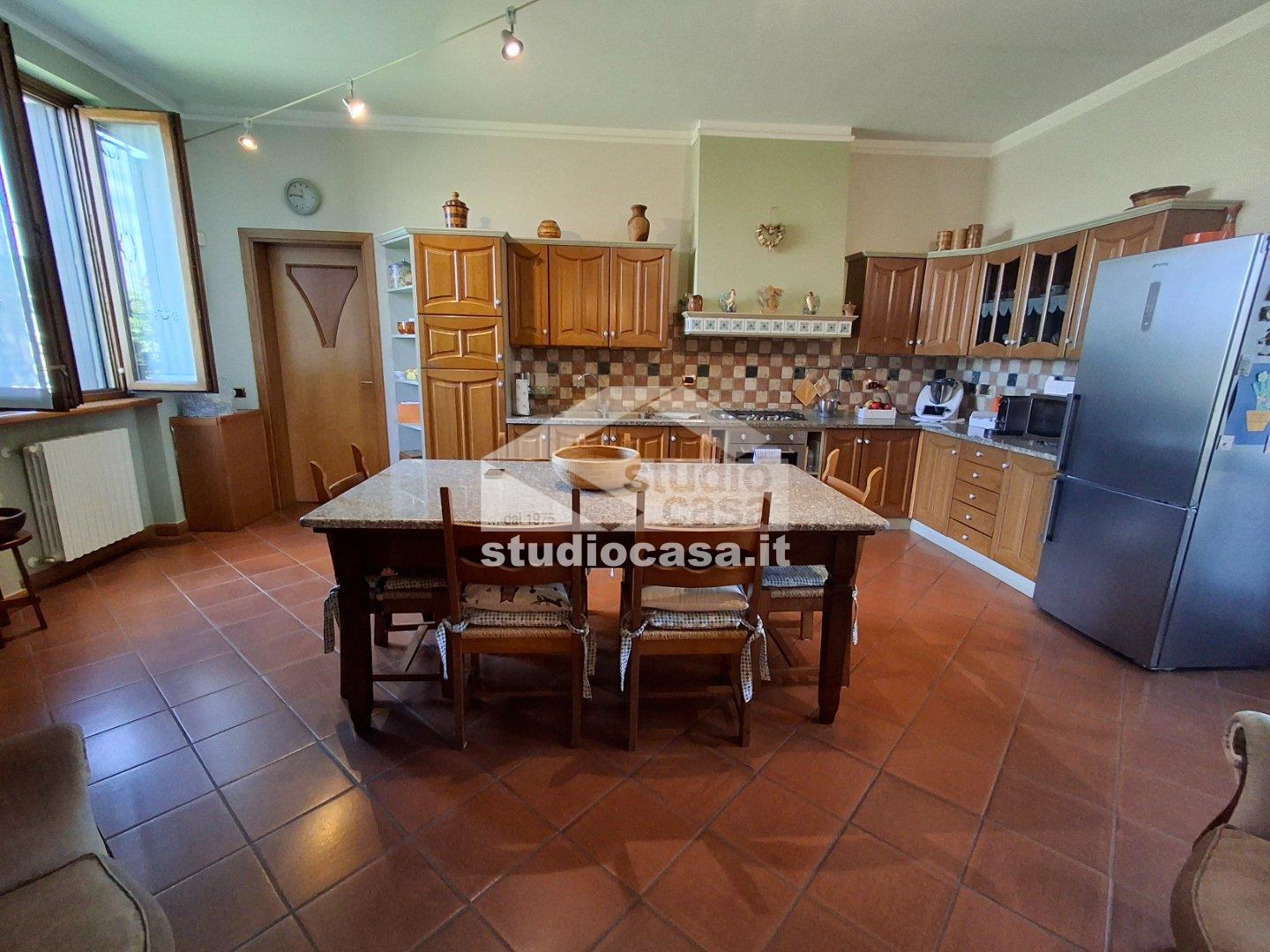 Casa Plurifamiliare in vendita a Soresina