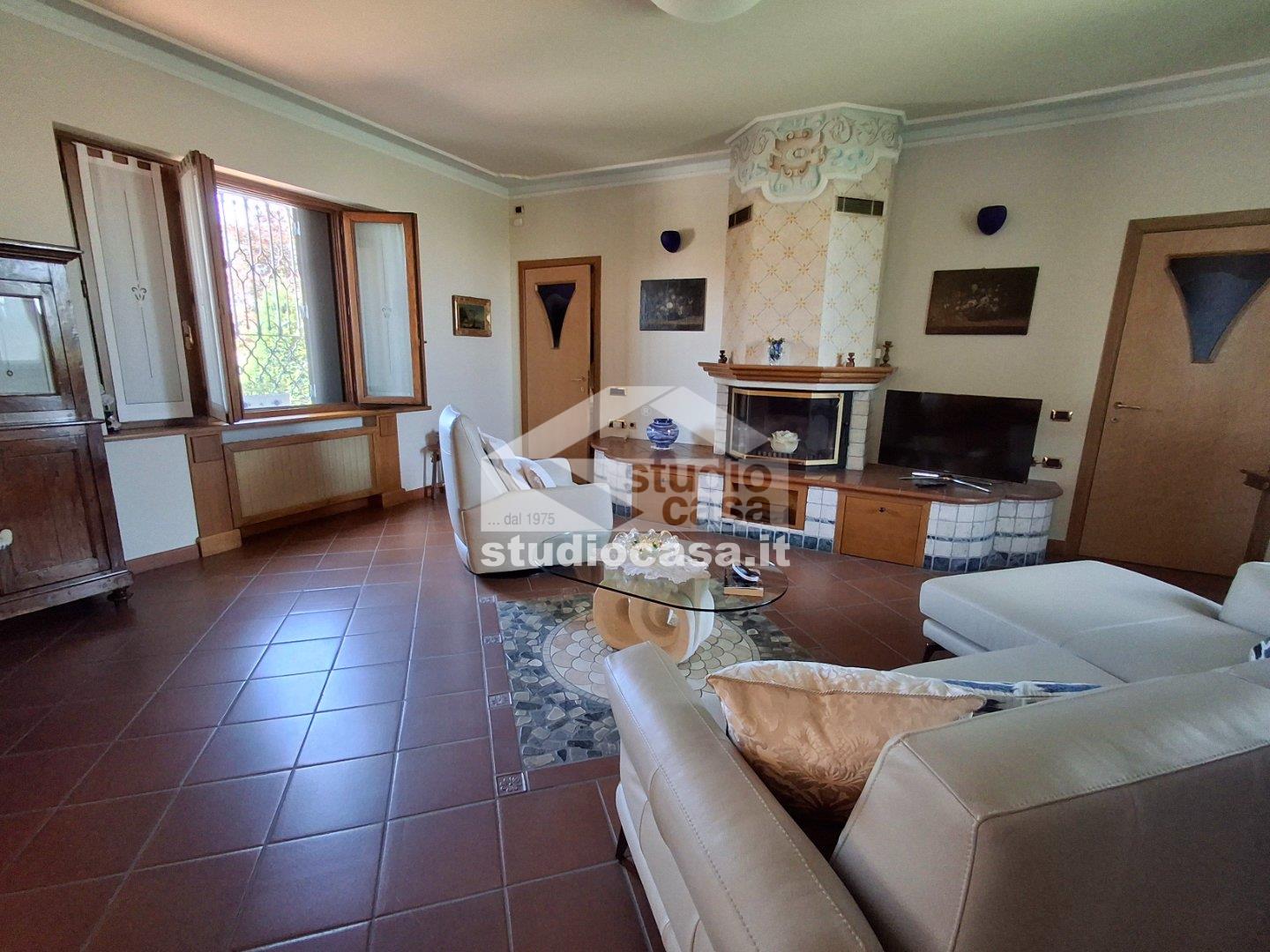 Casa Plurifamiliare in vendita a Soresina