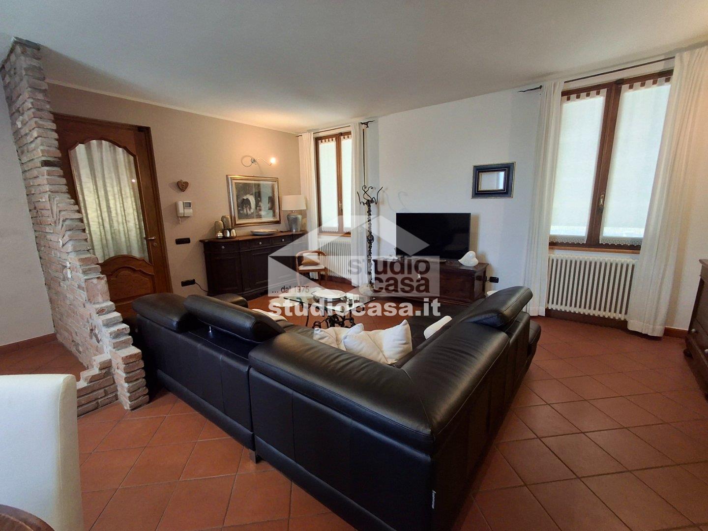 Casa Plurifamiliare in vendita a Soresina