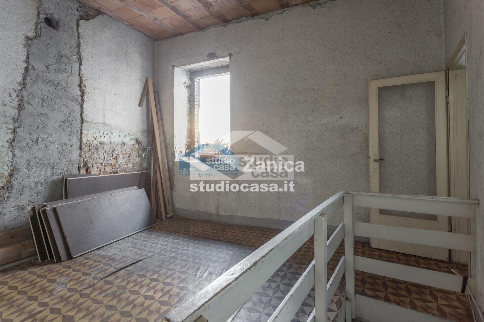 Casa Unifamiliare in vendita a Stezzano