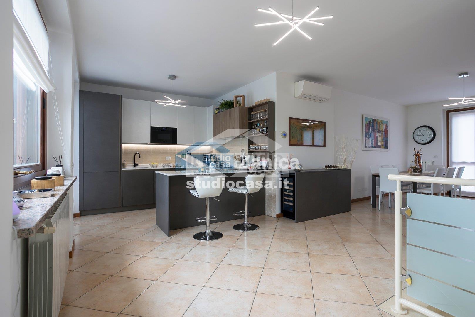 Appartamento in vendita a Zanica