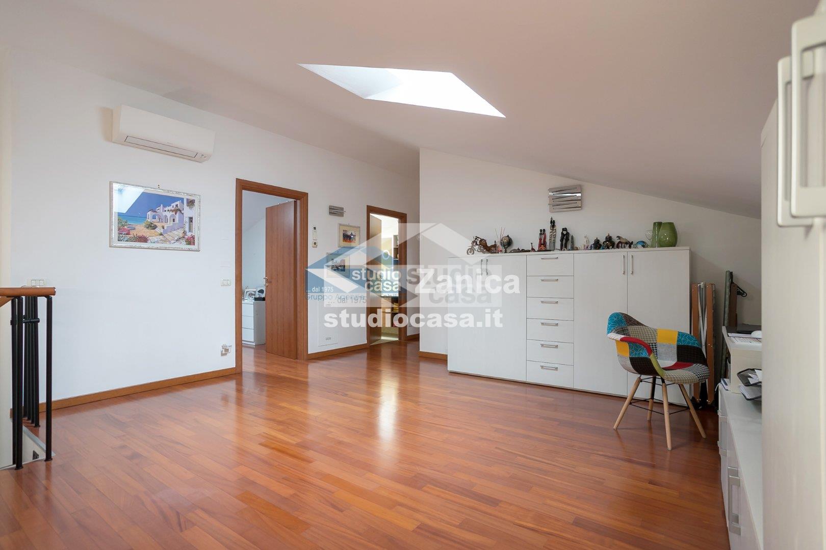 Appartamento in vendita a Zanica