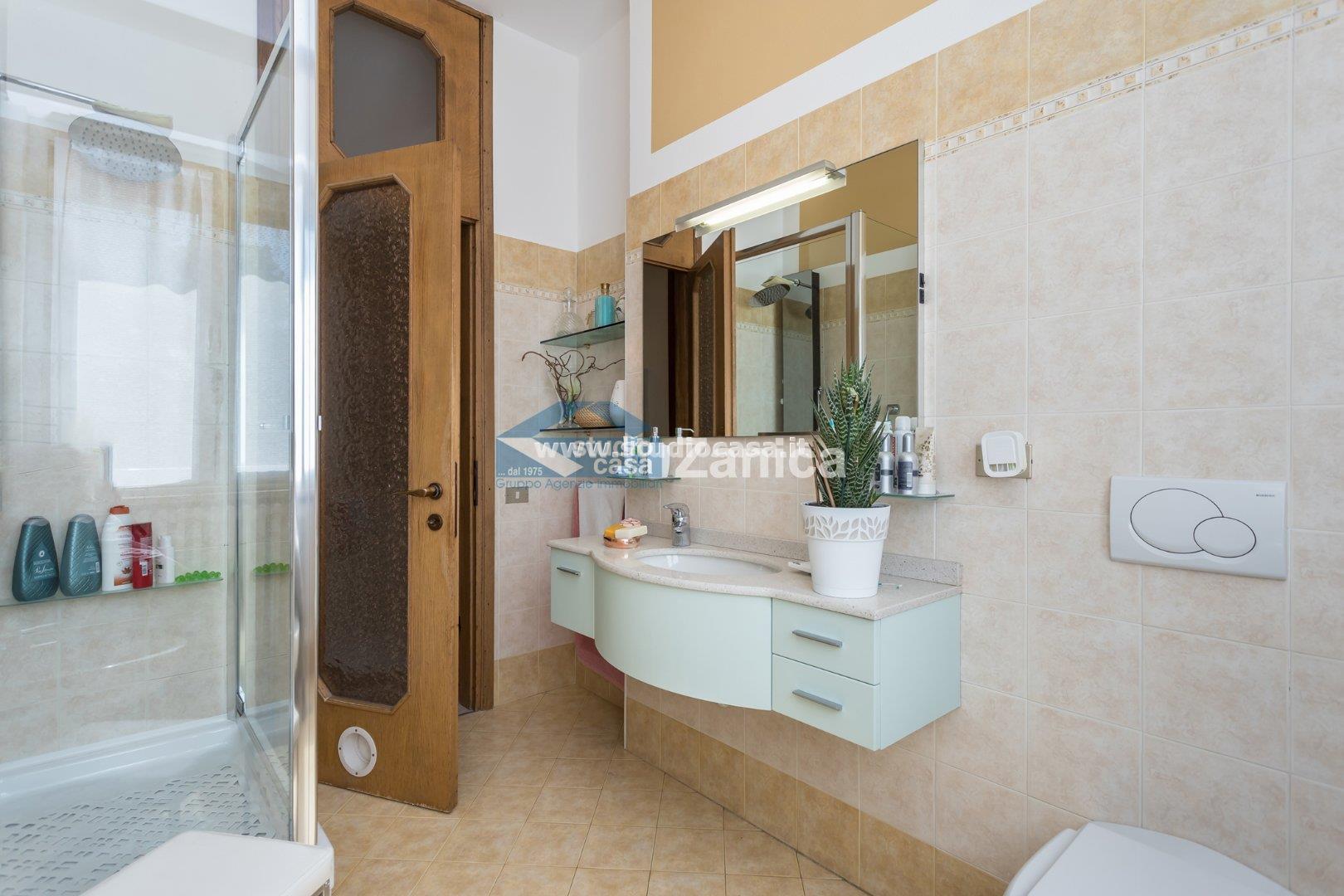 Appartamento in vendita a Azzano San Paolo