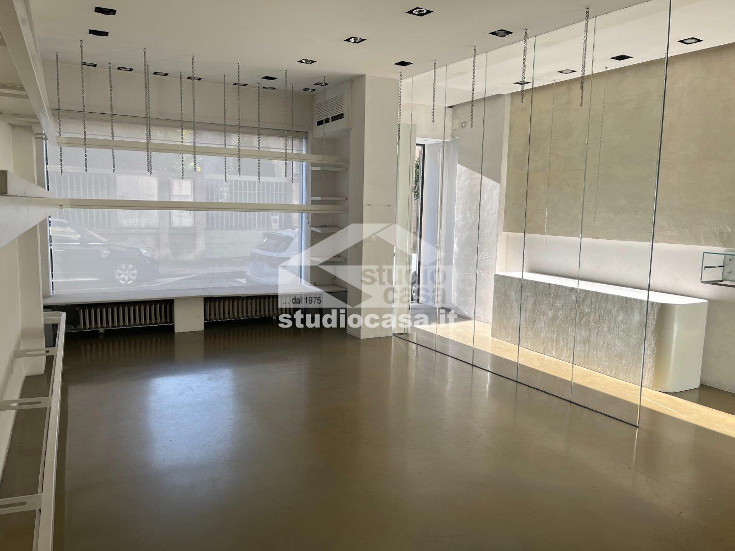 Negozio in affitto a Bergamo