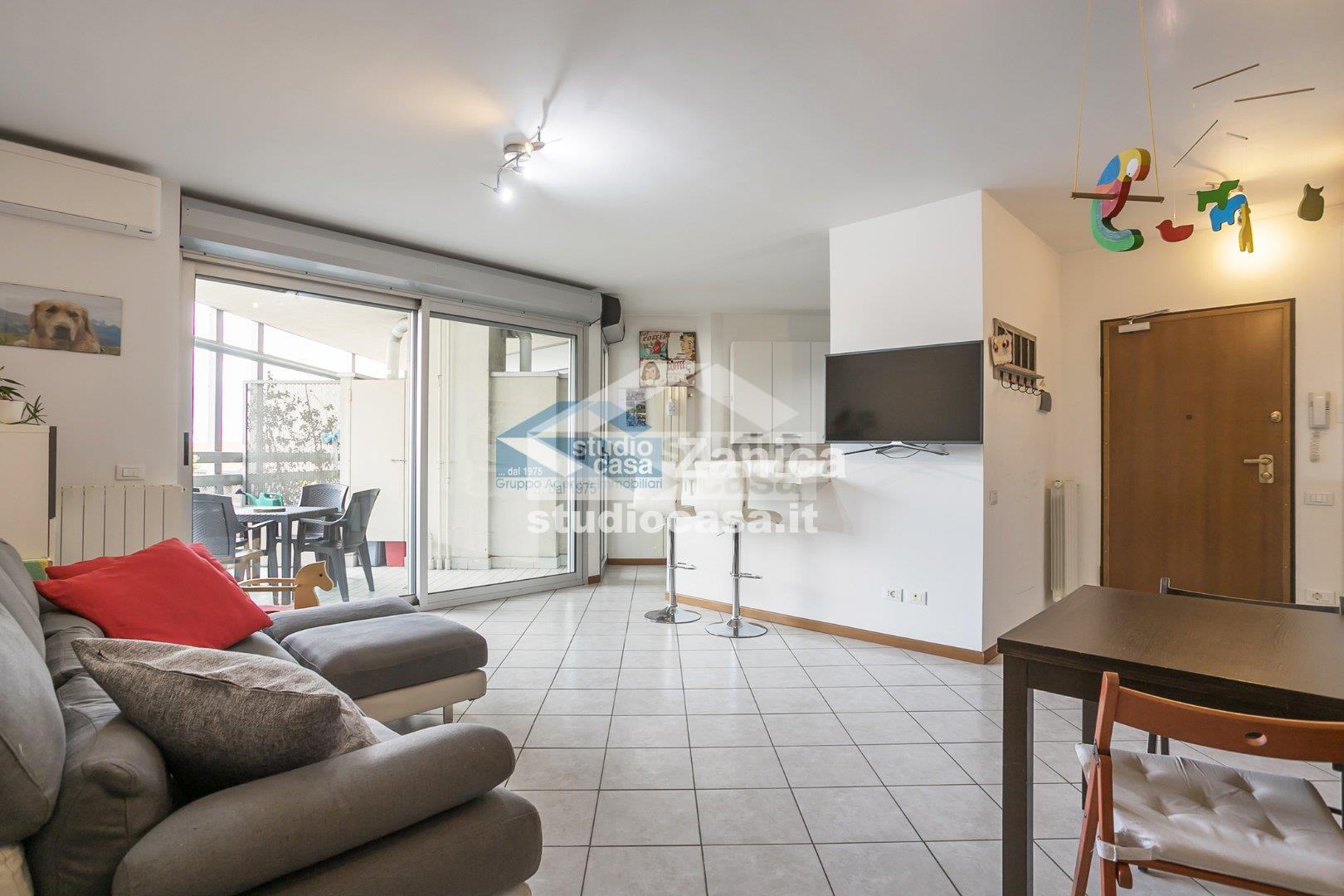 Appartamento in vendita a Azzano San Paolo