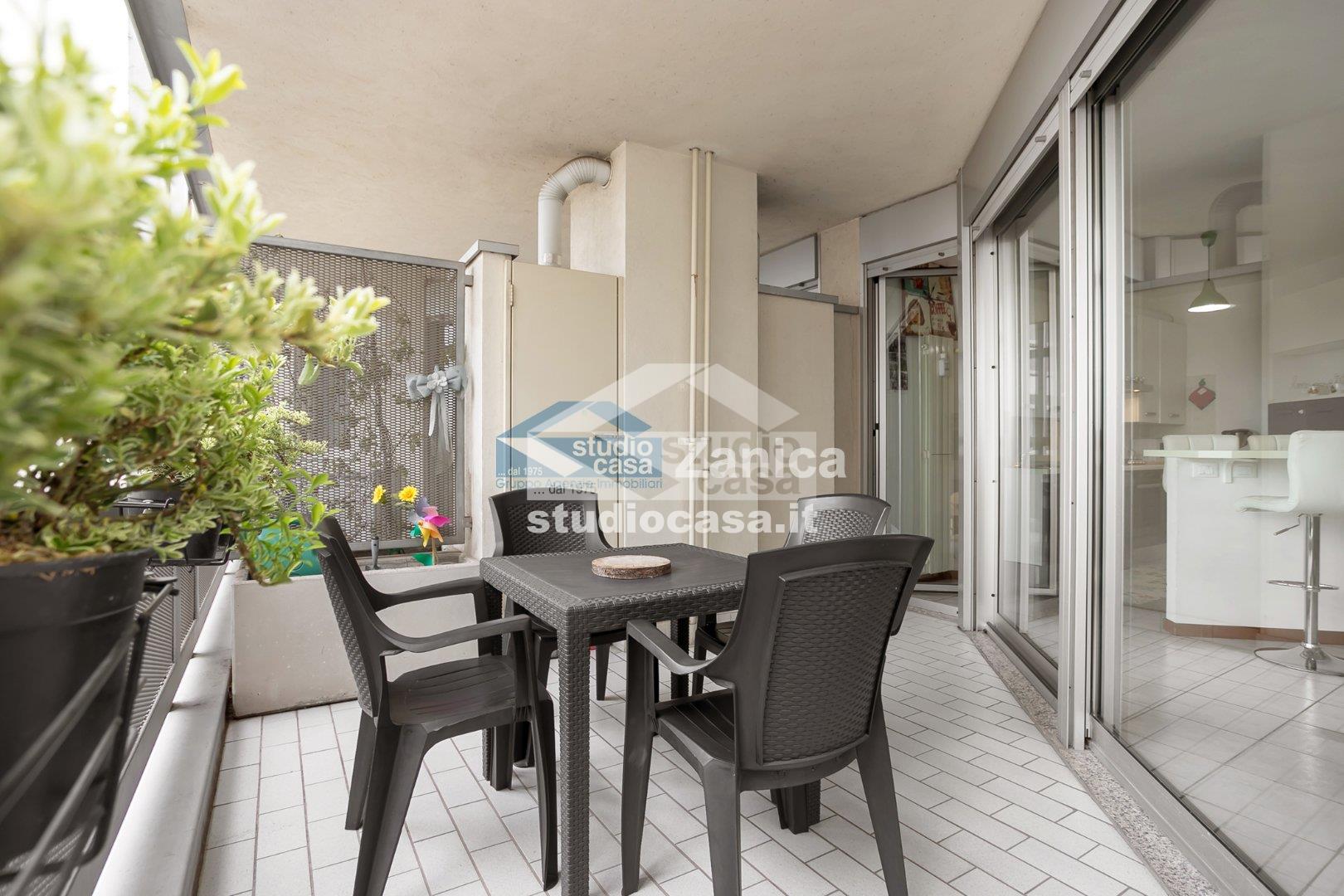 Appartamento in vendita a Azzano San Paolo