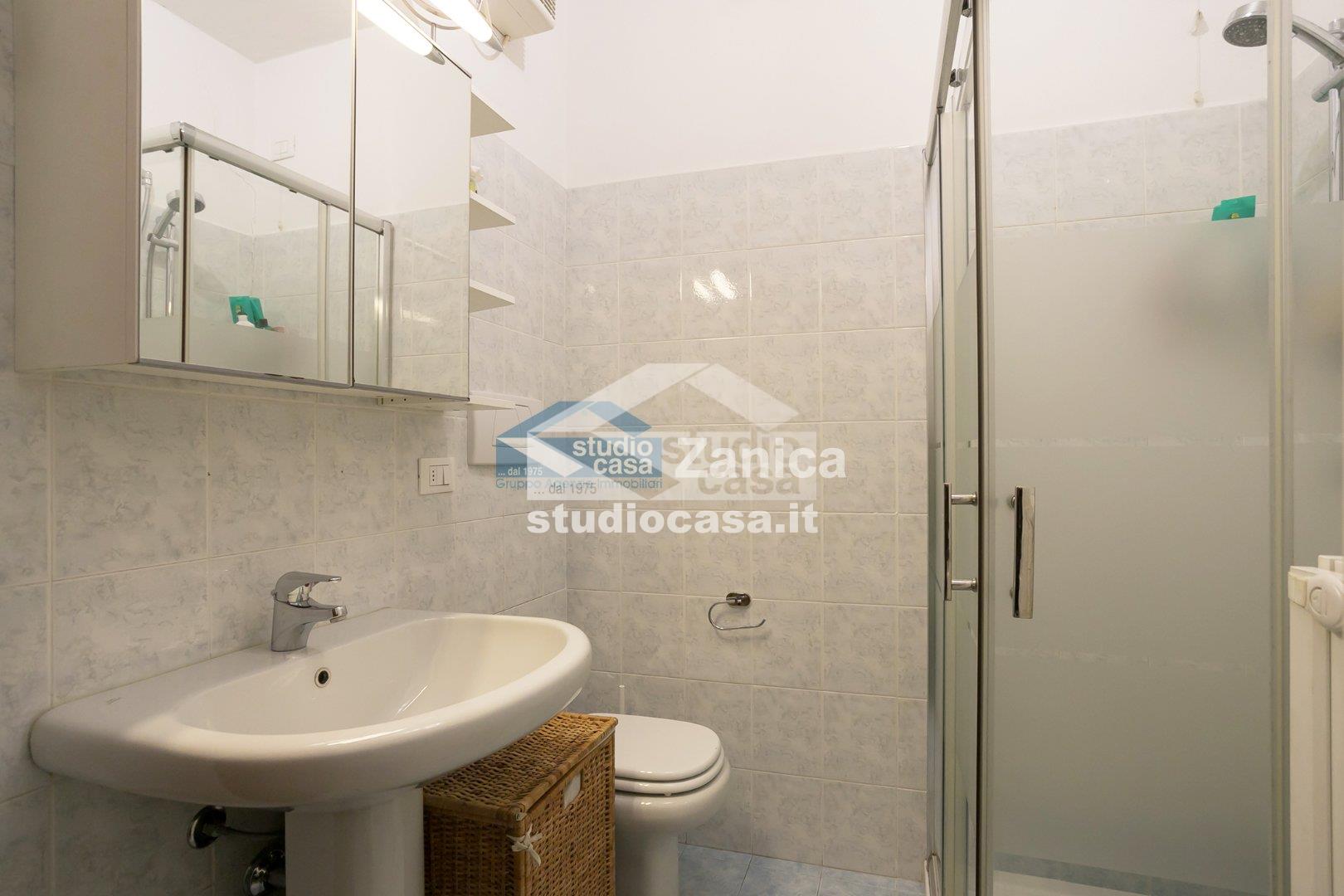 Appartamento in vendita a Azzano San Paolo