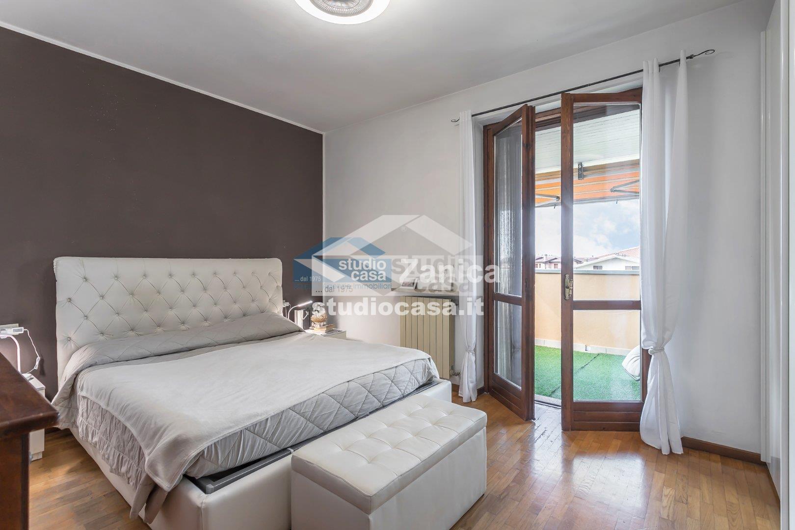 Appartamento in vendita a Azzano San Paolo