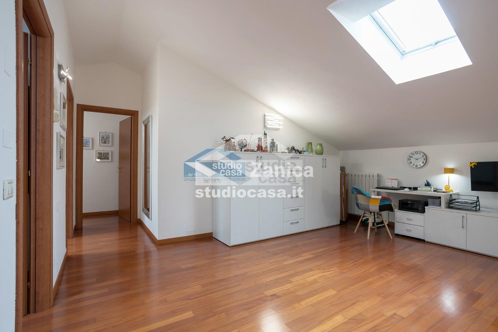 Appartamento in vendita a Stezzano