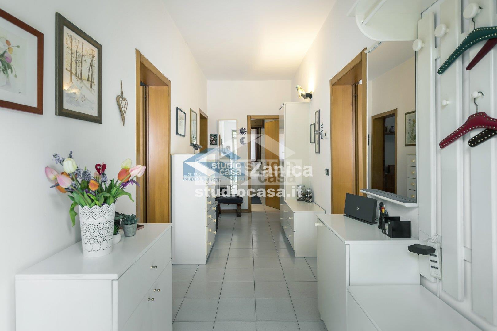 Appartamento in vendita a Azzano San Paolo