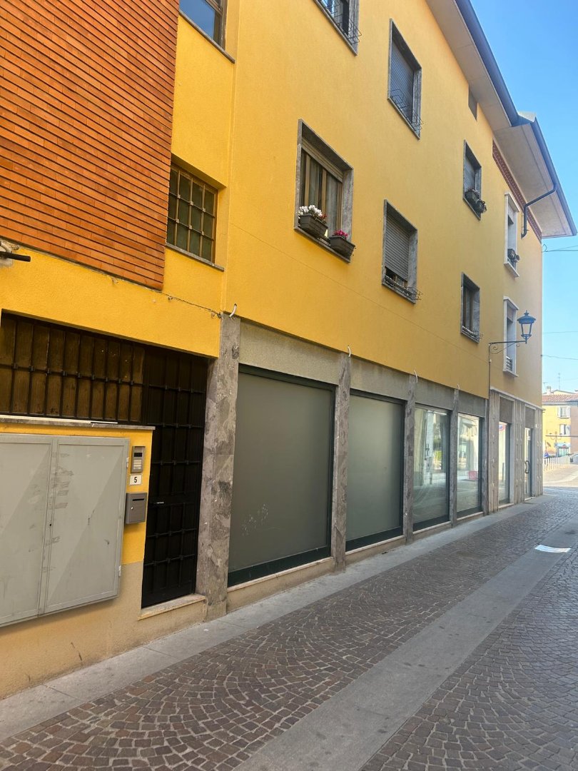 Stabile in vendita a Verdello