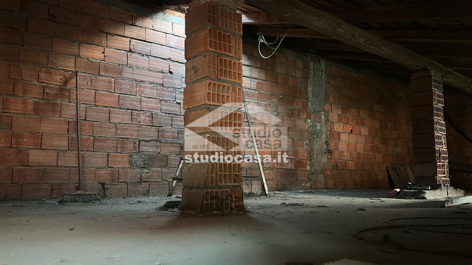 Casa Plurifamiliare in vendita a Urgnano