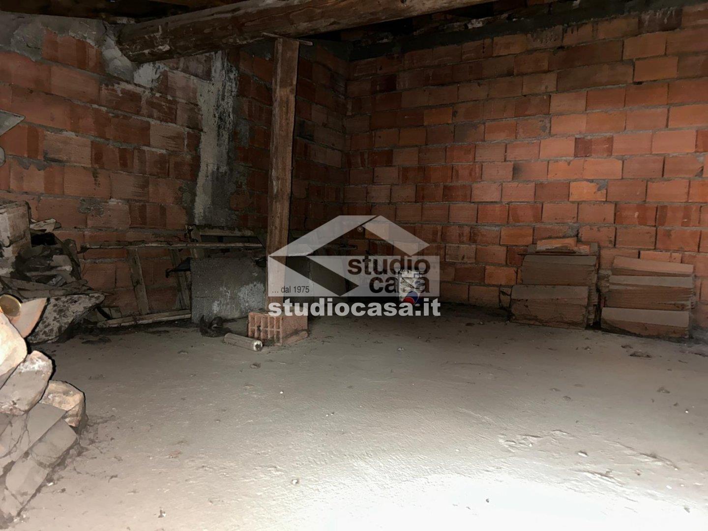 Casa Plurifamiliare in vendita a Urgnano