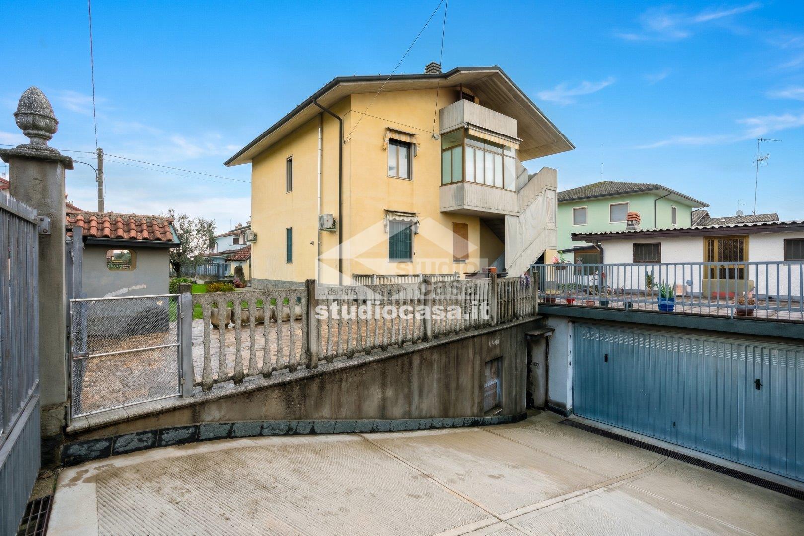 Appartamento in Villa in vendita a Cologno al Serio