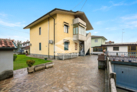Appartamento in Villa in vendita a Cologno al Serio