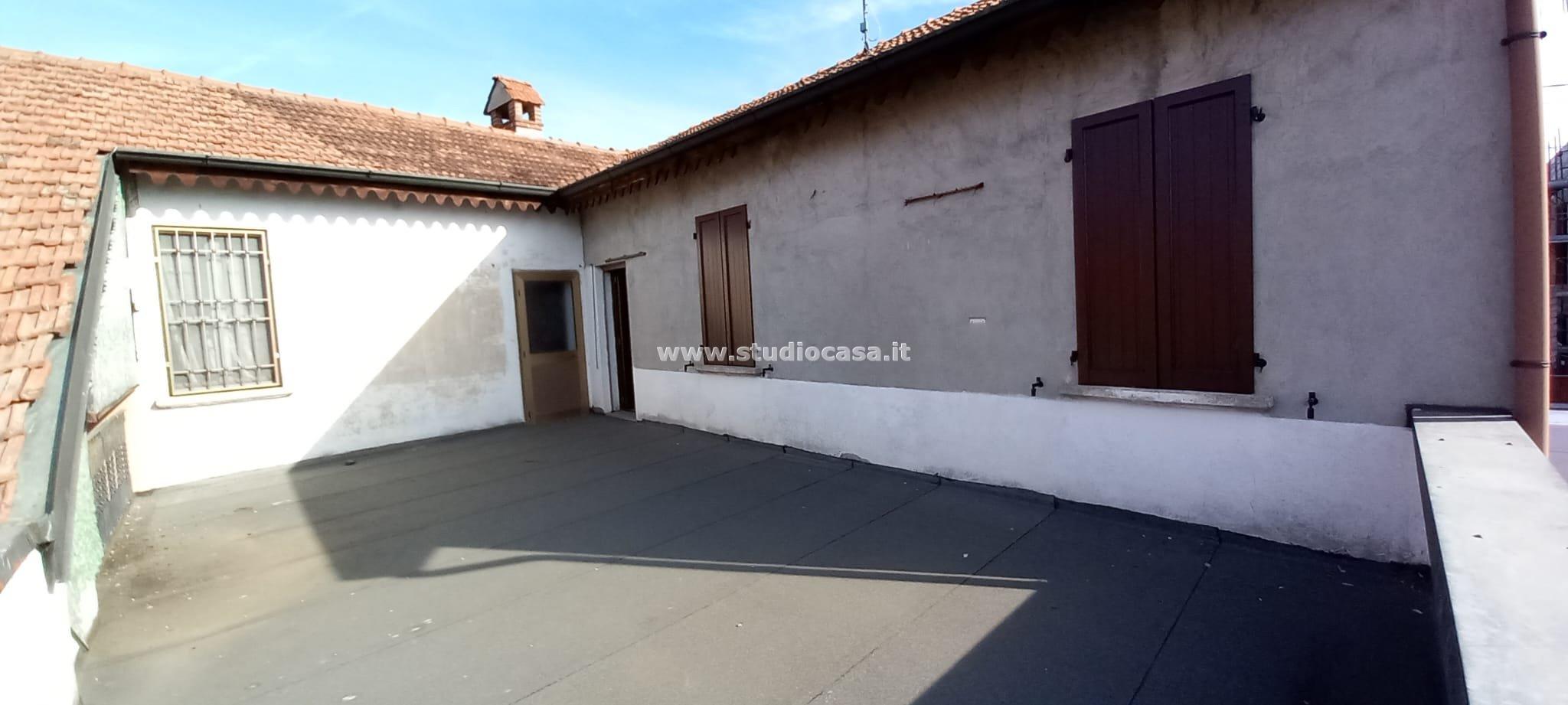 Casa Plurifamiliare in vendita a Palazzo Pignano