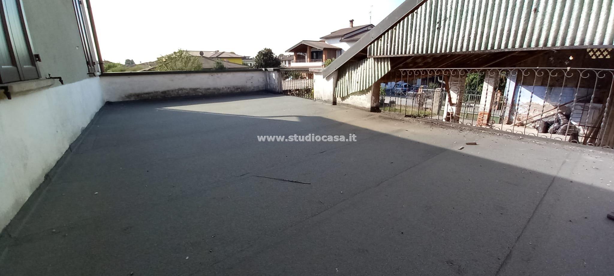 Casa Plurifamiliare in vendita a Palazzo Pignano