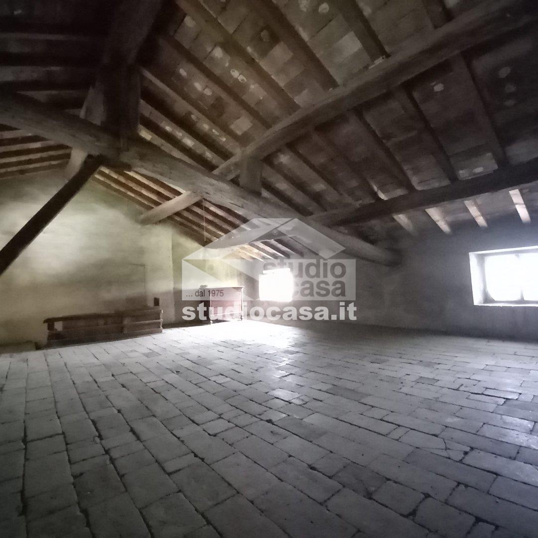 Casa Plurifamiliare in vendita a Palazzo Pignano