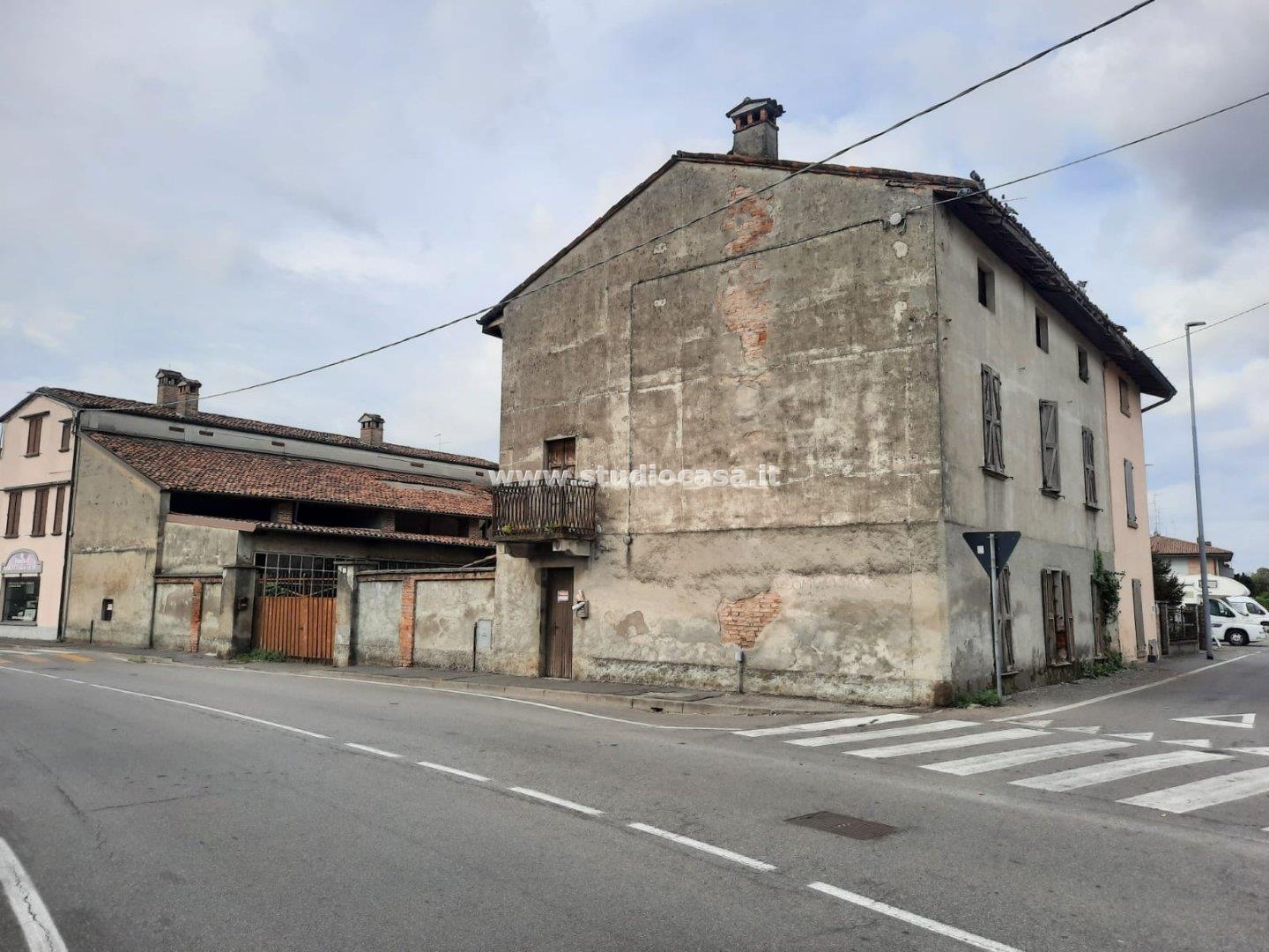 Casa Plurifamiliare in vendita a Vailate