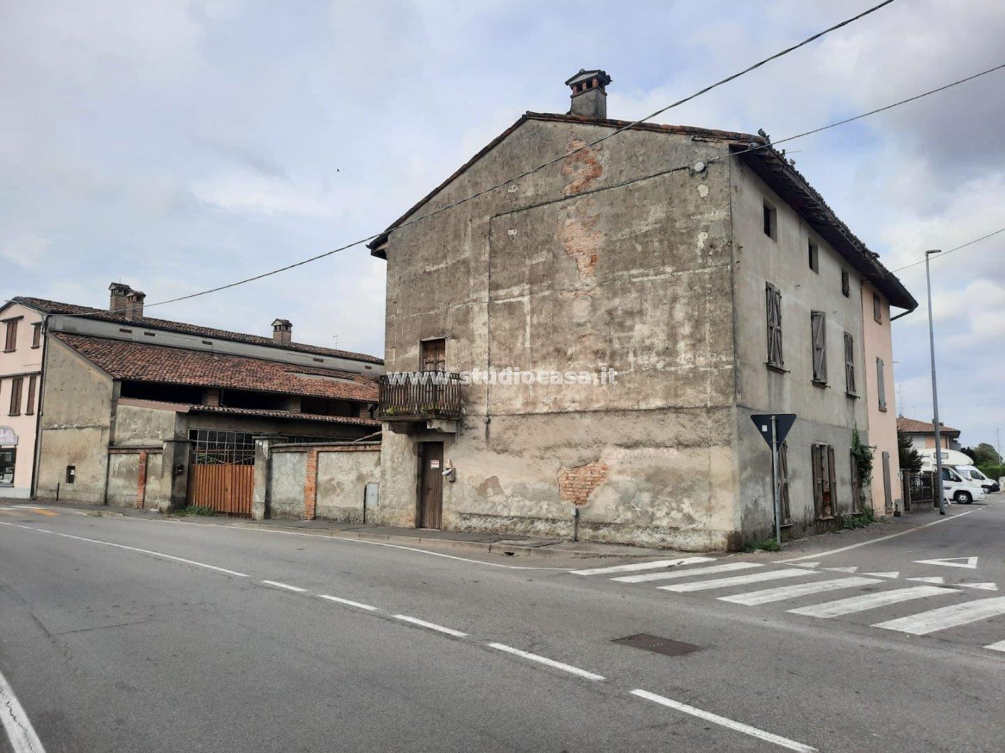 Casa Plurifamiliare in vendita a Vailate