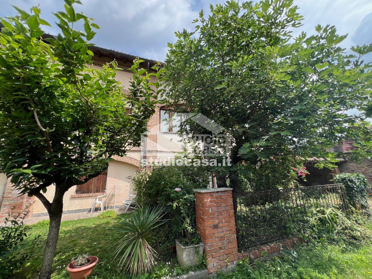 Casa Plurifamiliare in vendita a Vailate