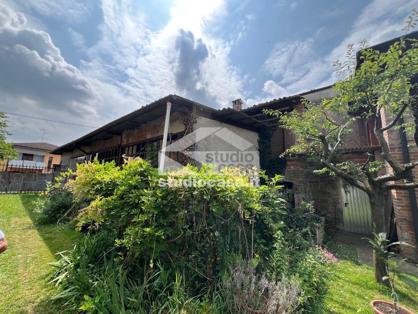 Casa Plurifamiliare in vendita a Vailate