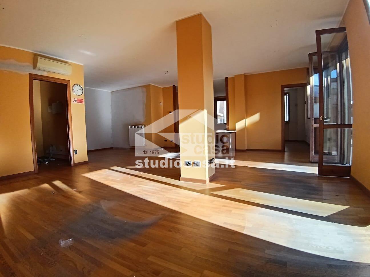 Ufficio in vendita a Pandino