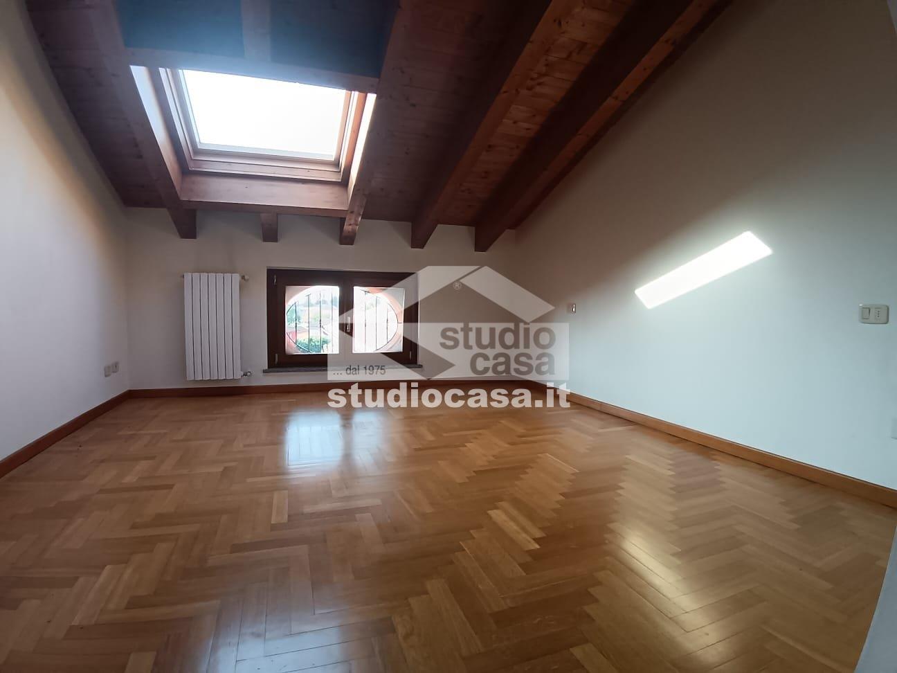 Appartamento in vendita a Pandino