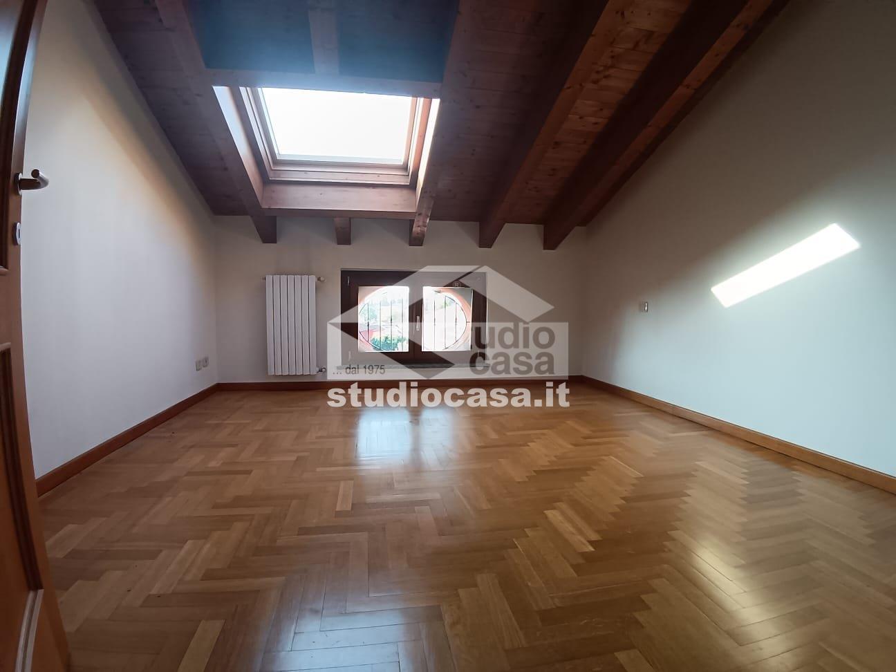 Appartamento in vendita a Pandino