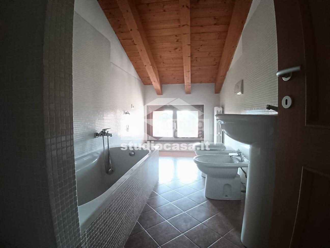 Appartamento in vendita a Pandino