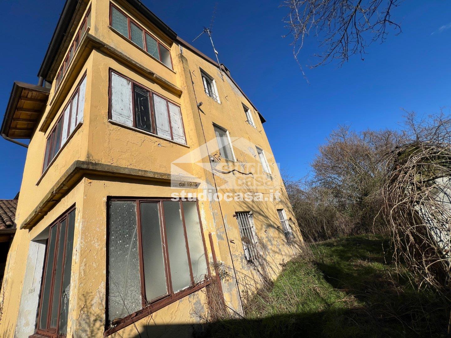 Casa Bifamiliare in vendita a Crema