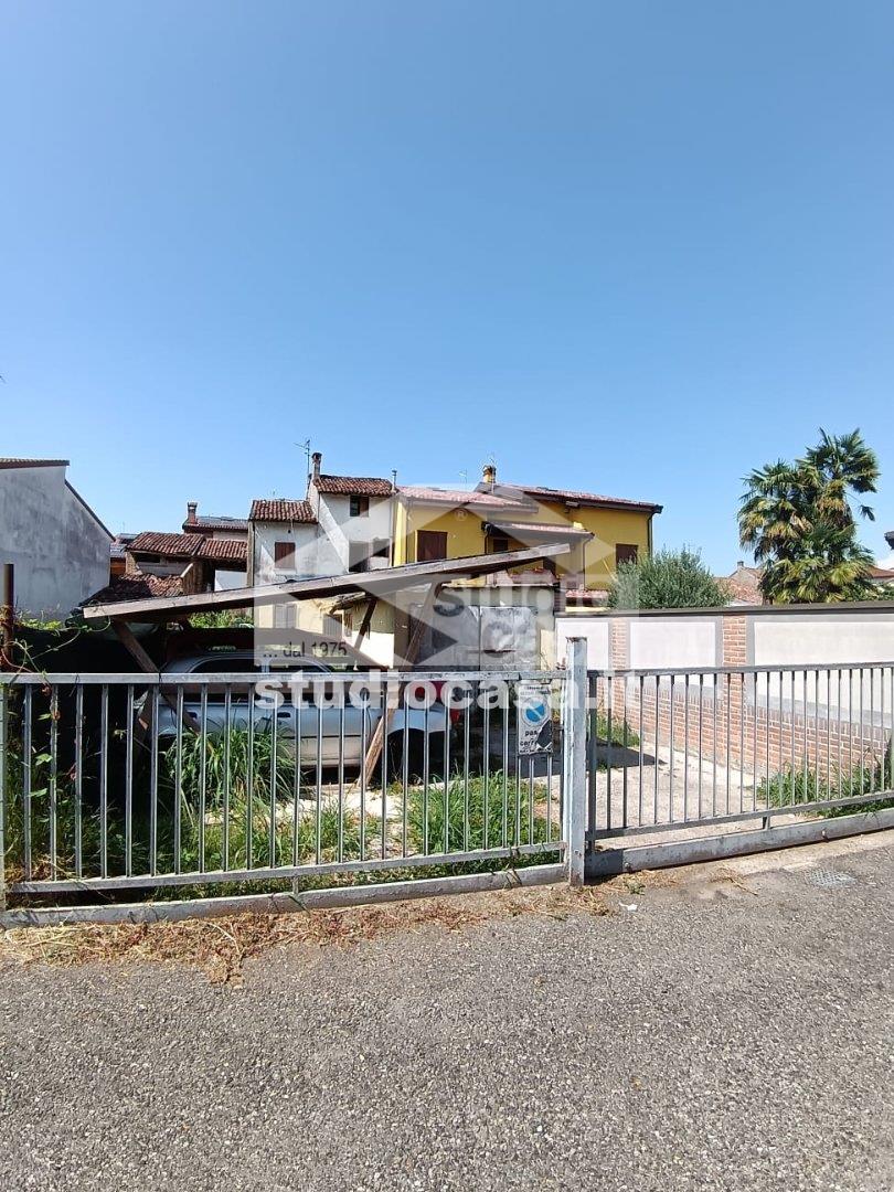 Casa Plurifamiliare in vendita a Trescore Cremasco