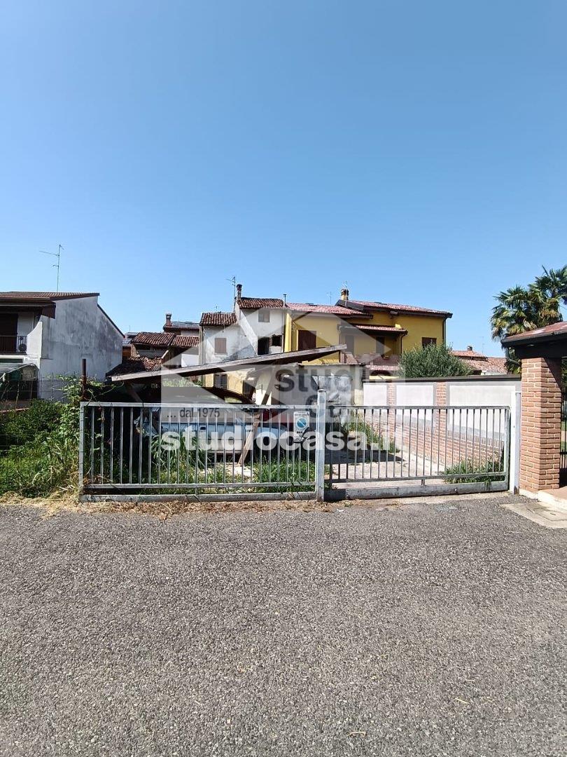 Casa Plurifamiliare in vendita a Trescore Cremasco