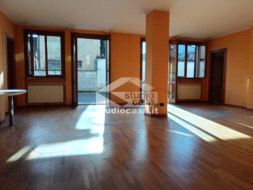 Ufficio in vendita a Pandino