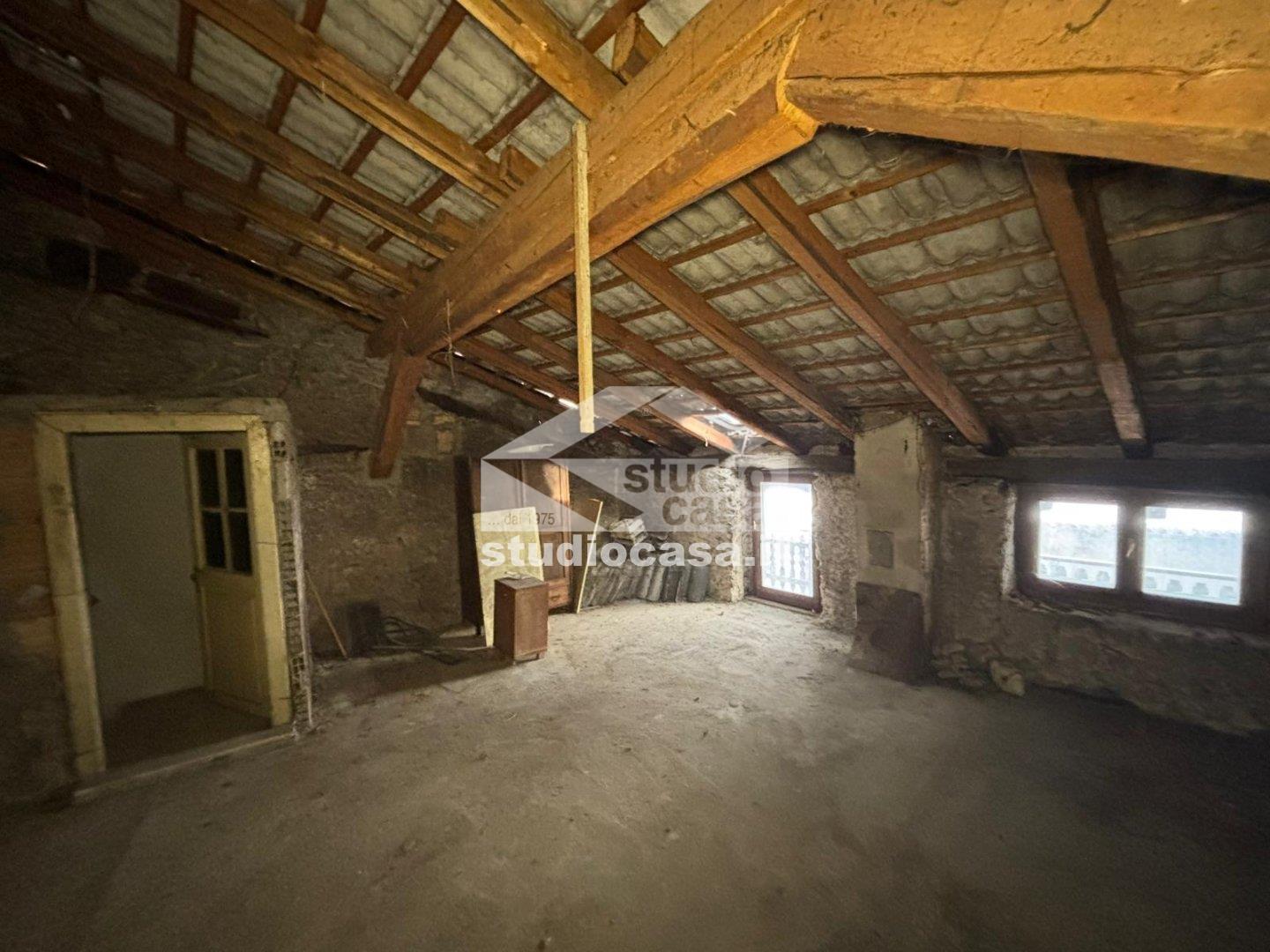 Casa Unifamiliare in vendita a Cimone