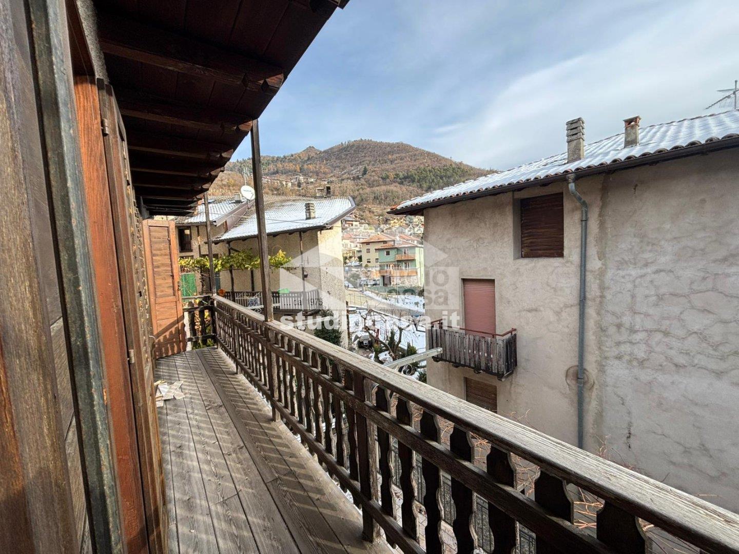 Casa Unifamiliare in vendita a Cimone