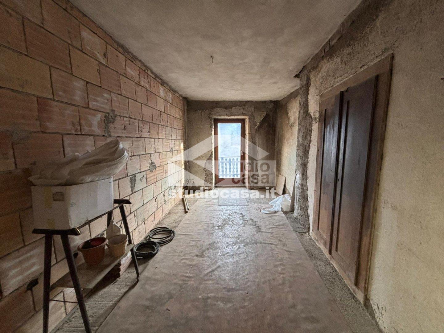 Casa Unifamiliare in vendita a Cimone