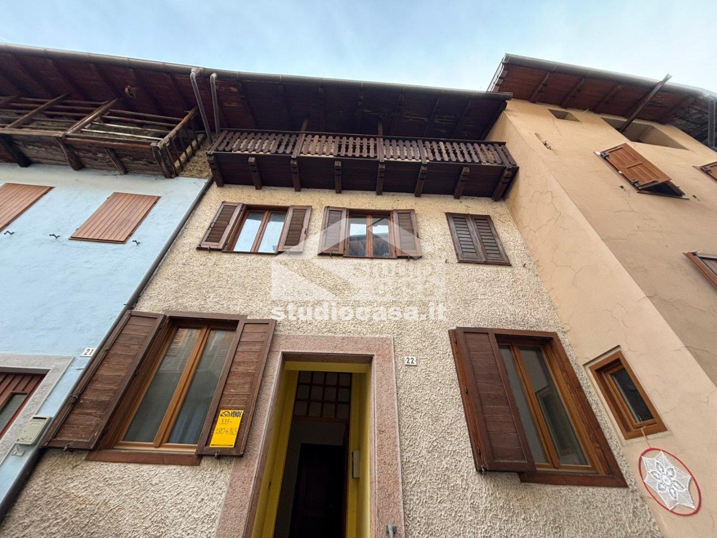 Casa Unifamiliare in vendita a Cimone