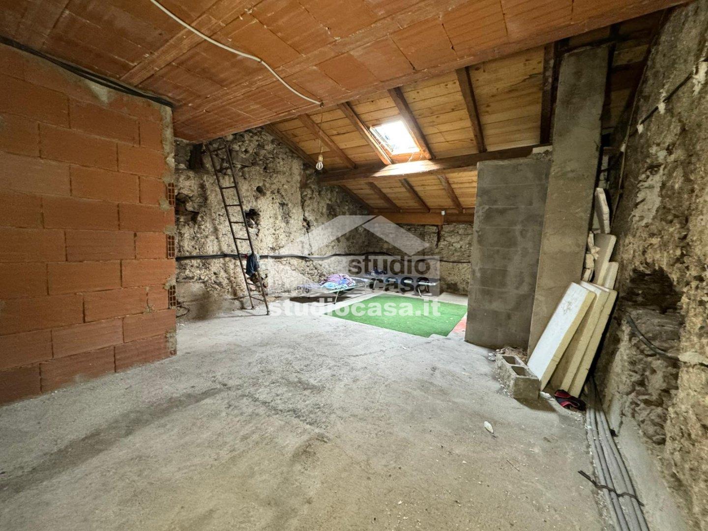 Appartamento in vendita a Cimone