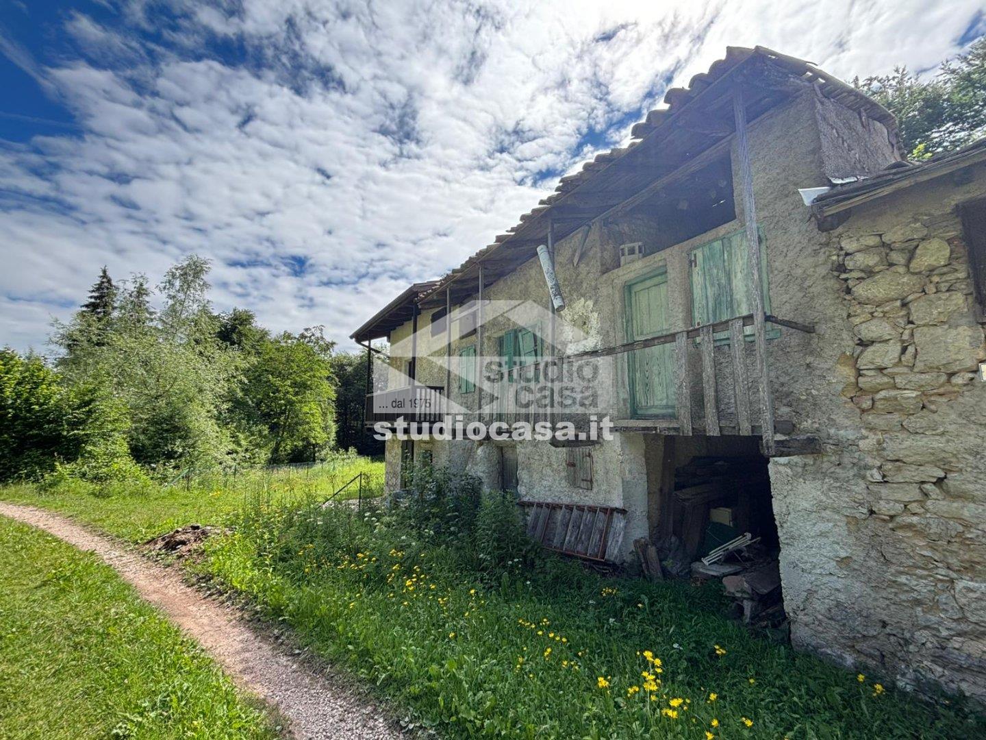 Cascina in vendita a Cimone