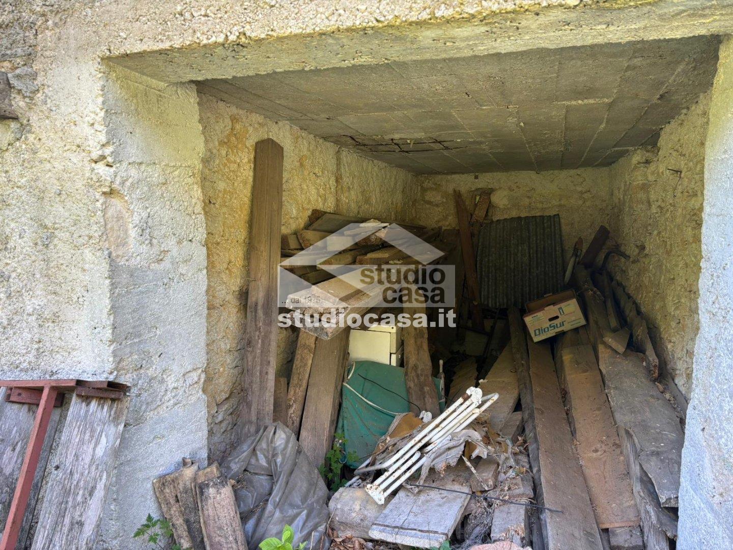 Cascina in vendita a Cimone
