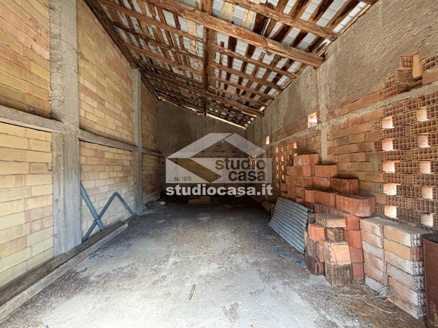Cantina in vendita a Cimone