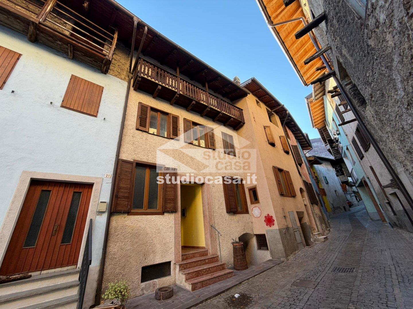 Casa Unifamiliare in vendita a Cimone