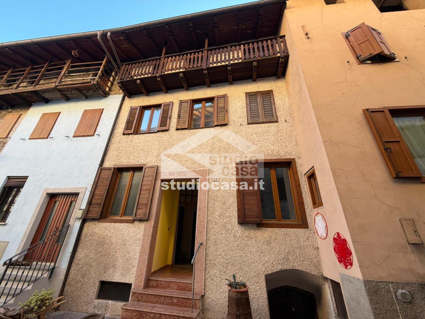 Casa Unifamiliare in vendita a Cimone