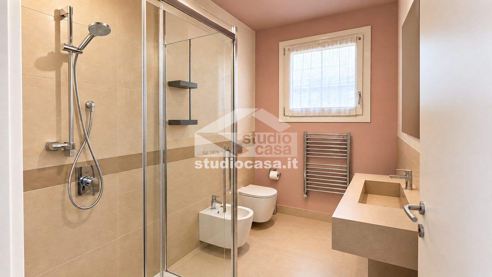Villa a schiera di testa in vendita a Valbrembo