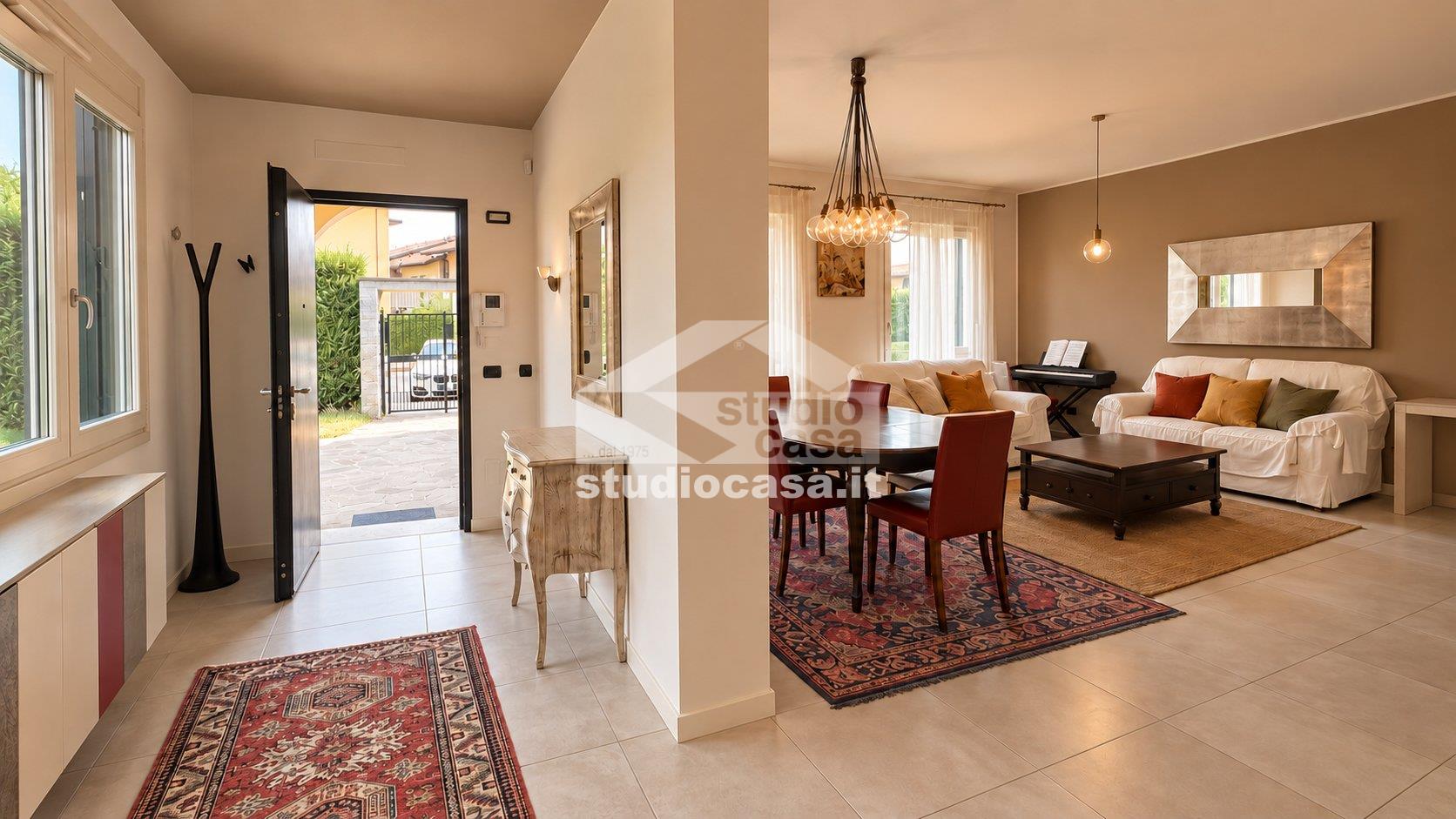 Villa a schiera di testa in vendita a Valbrembo