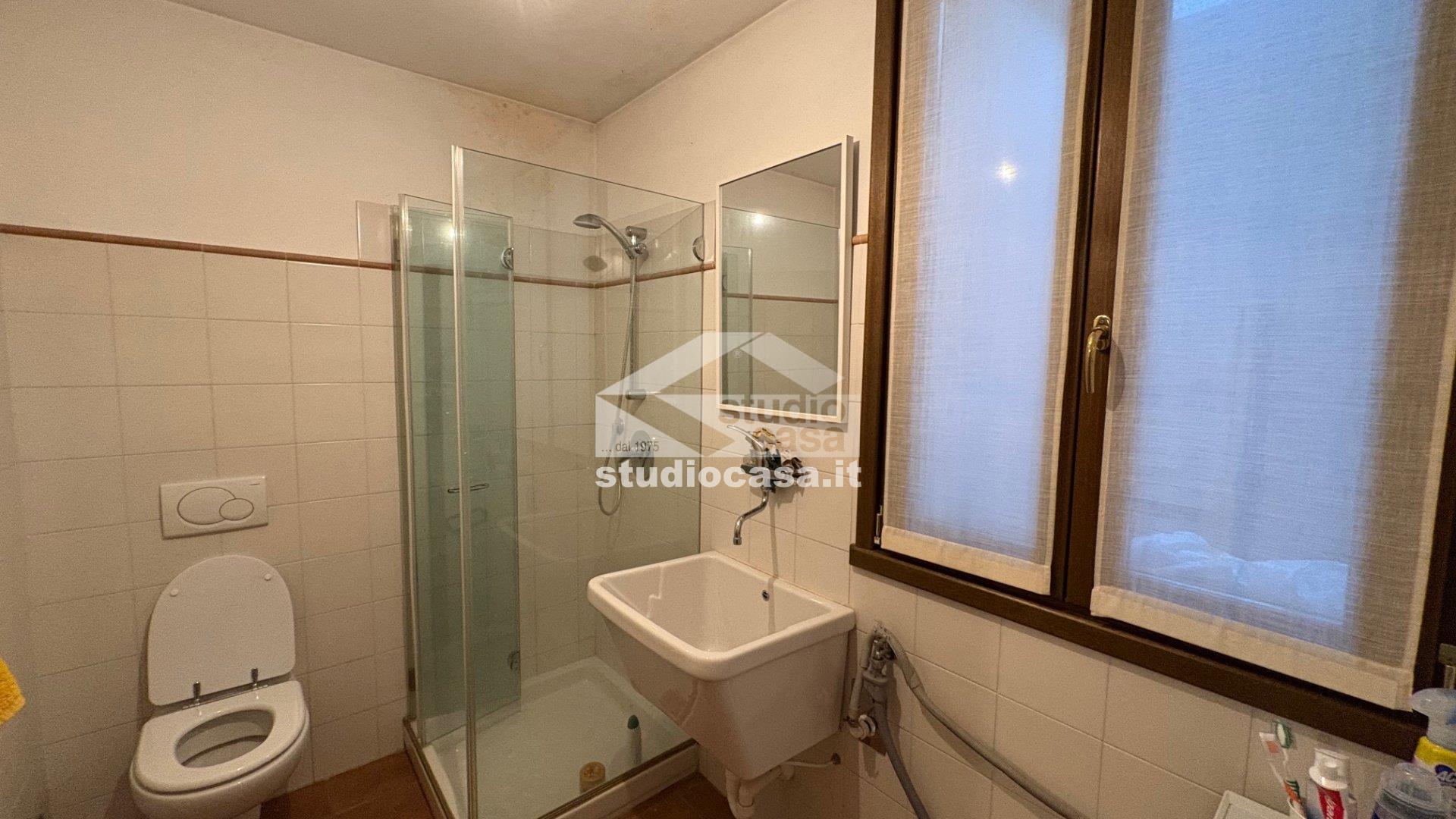 Appartamento in Villa in vendita a Azzano San Paolo