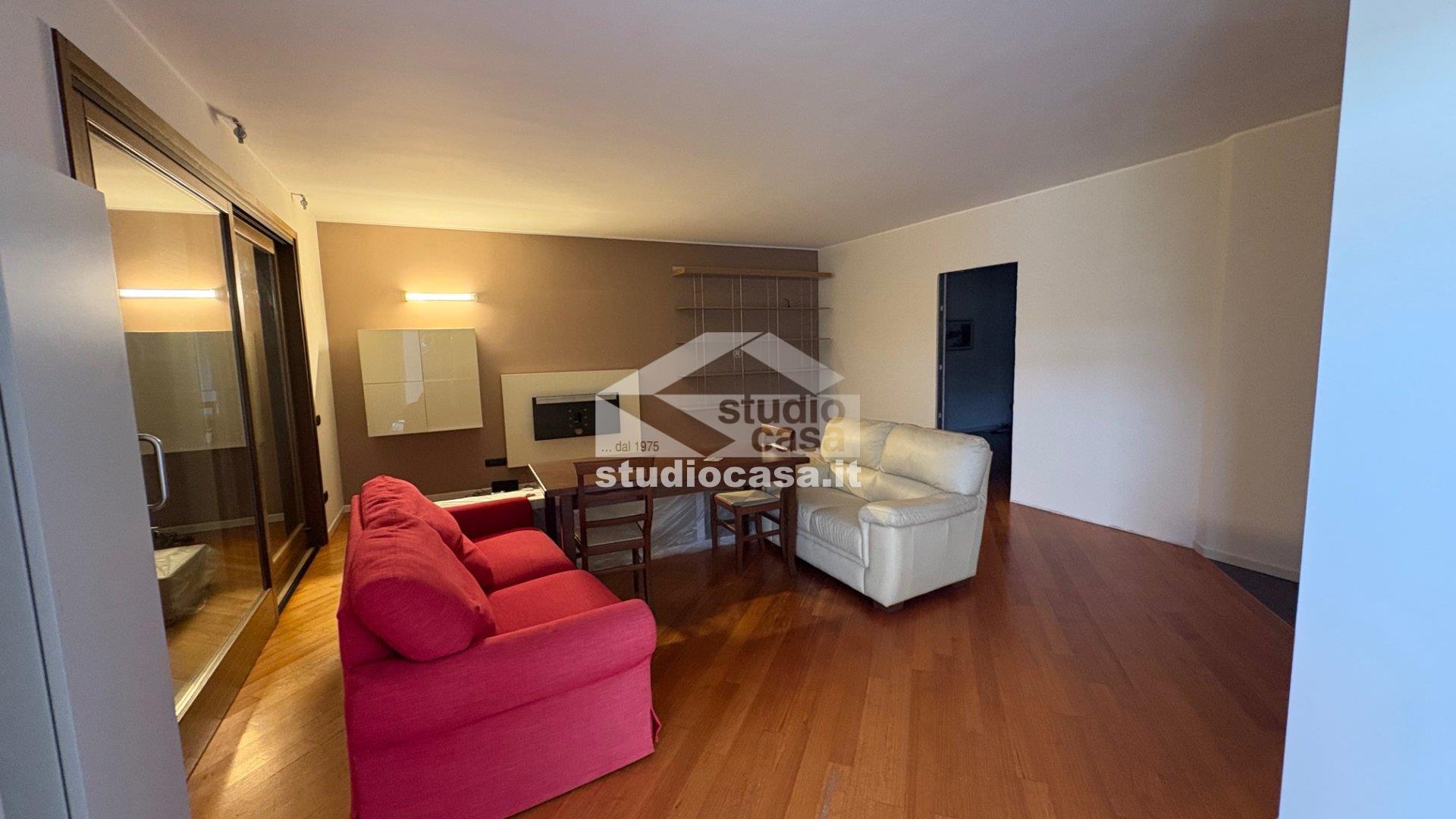 Appartamento in Villa in vendita a Azzano San Paolo